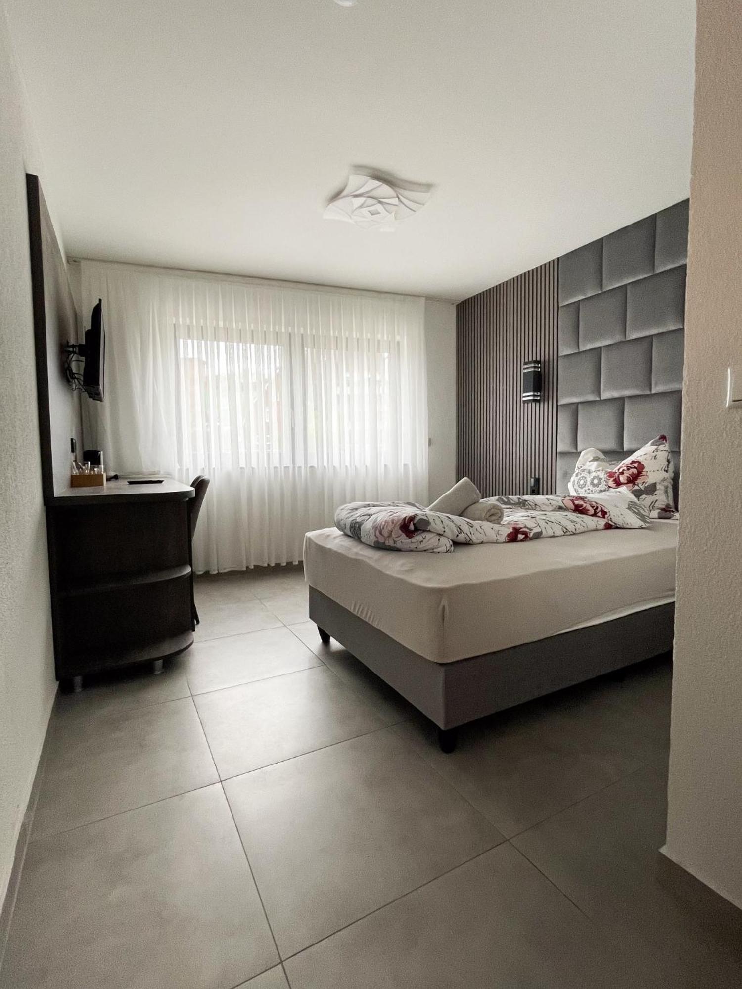 Hotel Loewenstein Lich المظهر الخارجي الصورة